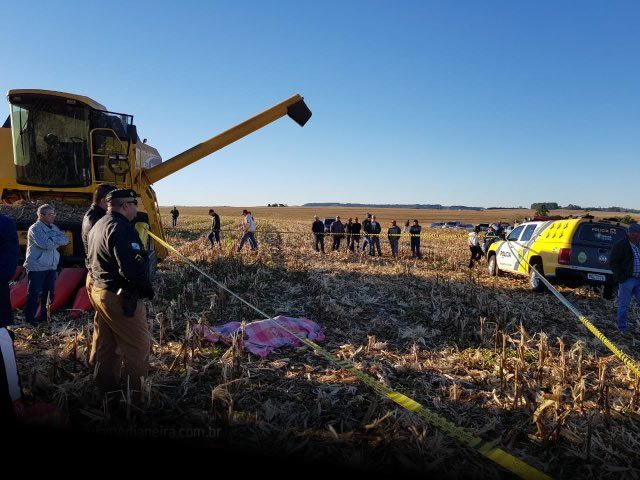 Menino Morre Atropelado Por Trator Pilotado Pelo Pai