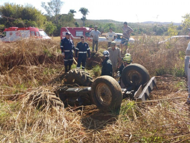 Menino De Anos Morre Atropelado Por Trator Pilotado Pelo Pai