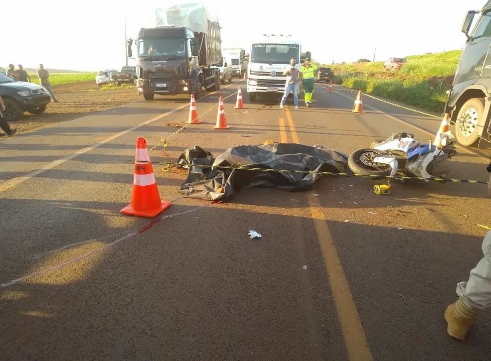 Piloto Morre Ap S Colidir Em Colheitadeira No Paran Comprerural