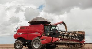 Lançamento Case IH: colheitadeiras Axial-Flow Série 150 Aluguel de máquinas agrícolas