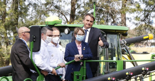 Demonstrações do uso da tecnologia #5G no agro - Sorocaba - Bolsonaro e Tereza Cristina