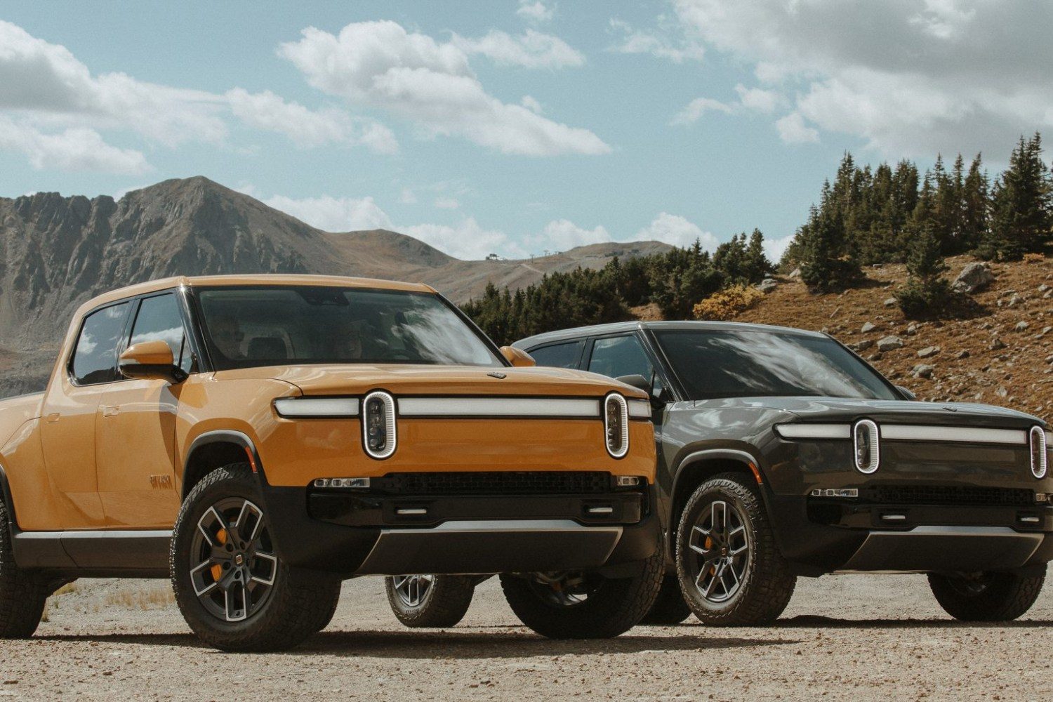 Rivian R1T é uma picape elétrica com quatro motores