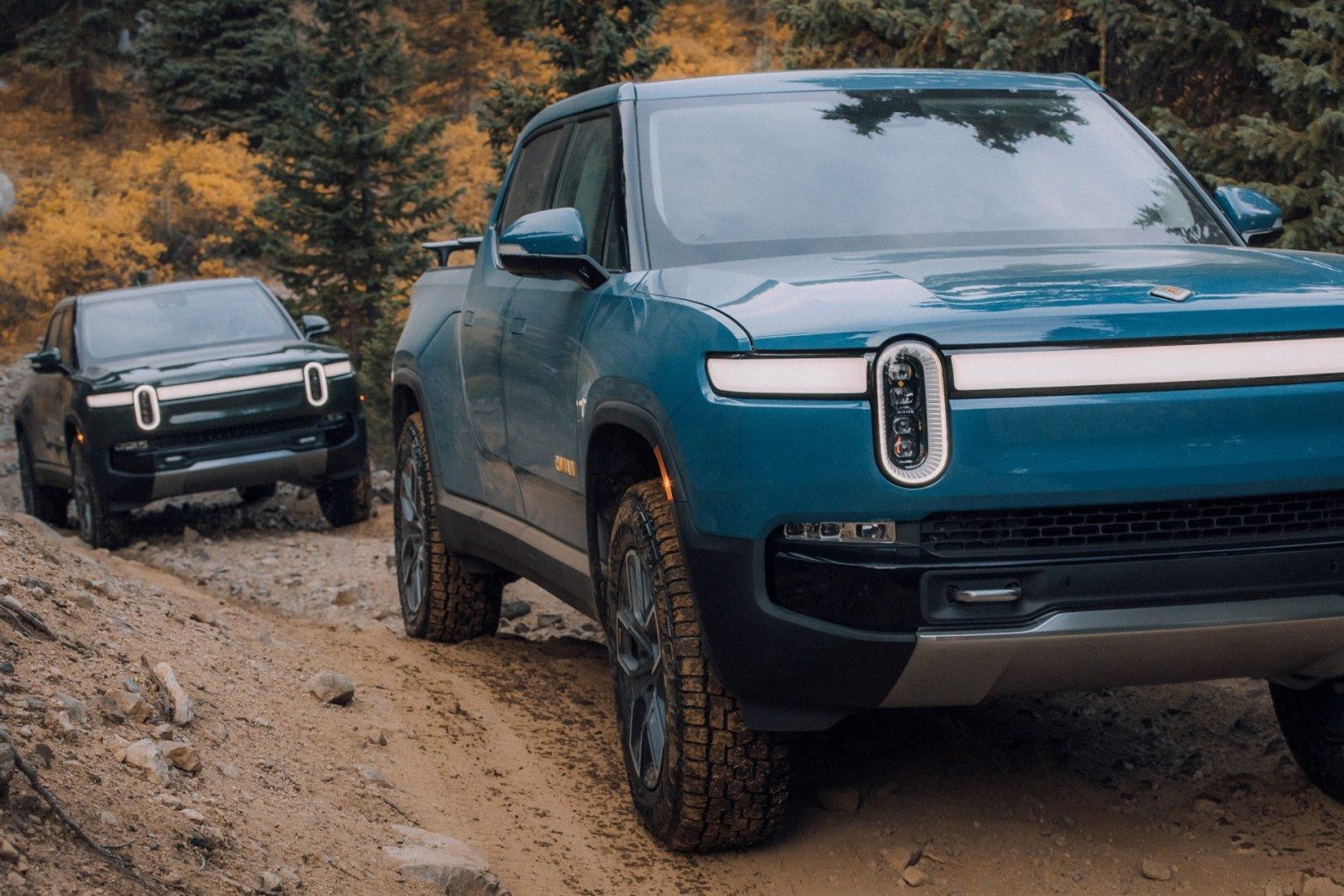 Rivian R1T é uma picape elétrica com quatro motores