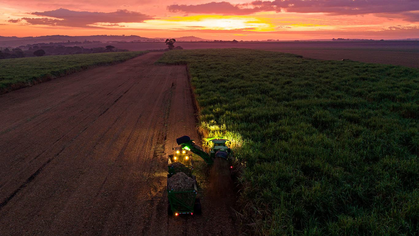 John Deere apresenta colhedora CH950 com novo pacote de tecnologia