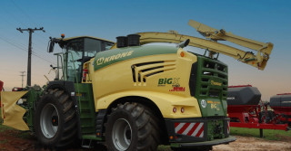 forrageira autopropelida Krone BiG X 1180 - máquina agrícola mais potente do planeta