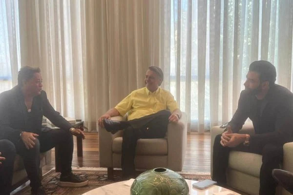 reuniao de gusttavo lima leonardo e bolsonaro