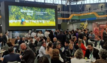 Carne bovina brasileira é destaque na SIAL Paris e estande do Brazilian Beef atrai visitantes do mundo todo