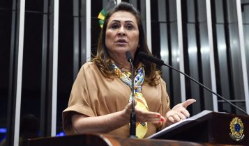 Kátia Abreu se diz contra desmembramento do Ministério da Agricultura