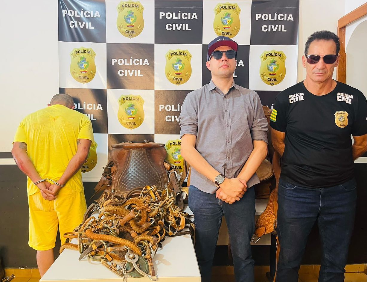 Polícia recupera traias roubadas em evento de muladeiros