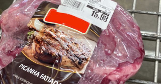 O que é picanha fatiada? A picanha fatiada é retirada de uma peça inteira de picanha e separada para ser embalada a vácuo para venda