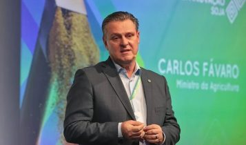 Carlos Fávaro