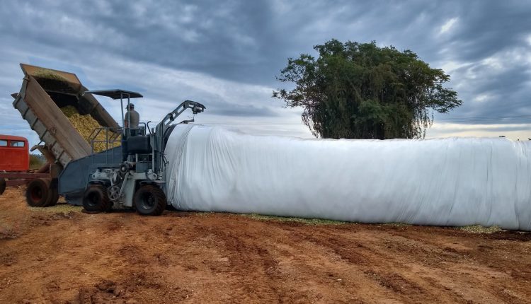 Nova embolsadora autopropelida torna o armazenamento de silagem versátil e eficiente