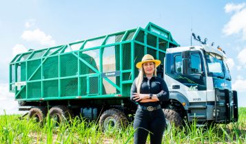 Número de mulheres operando máquinas agrícolas cresce no Brasil
