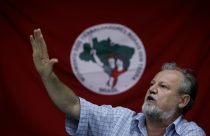 Deputado assina pedido de investigação e prisão do líder do MST