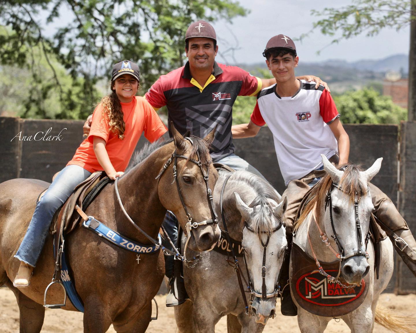 familia reunida na vaquejada