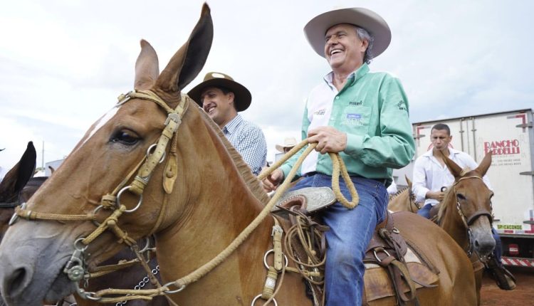 governador ronaldo caiado vai ao stf pela taxa do agro