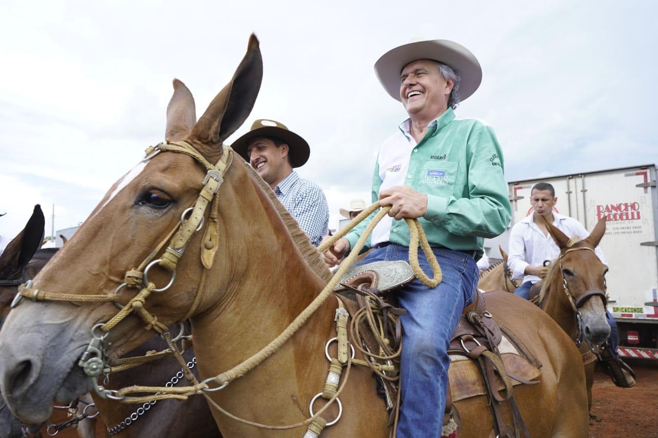 governador ronaldo caiado vai ao stf pela taxa do agro