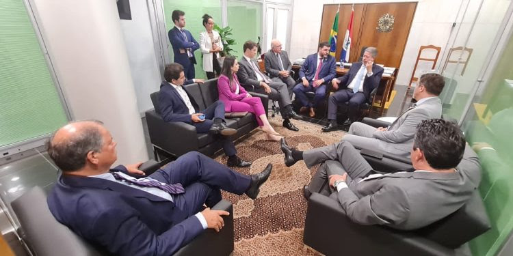 reunião com membros da FPA