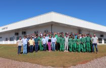Equipes da Cooperalfa e Topigs na nova UPL de Sidrolândia