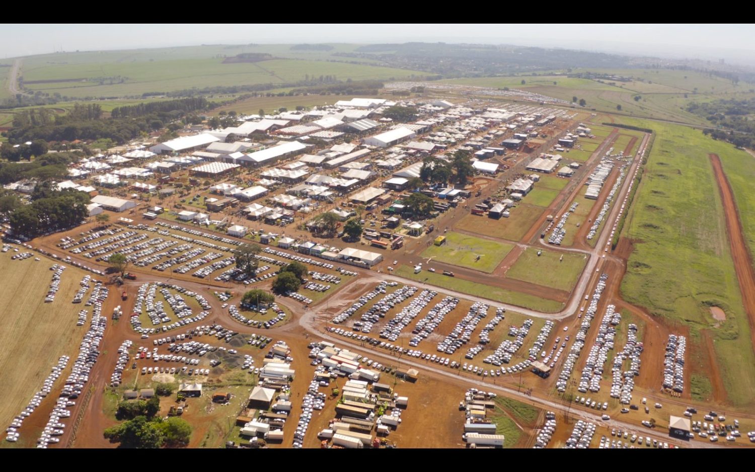 Foto aerea da agrishow 2023 - drone 1