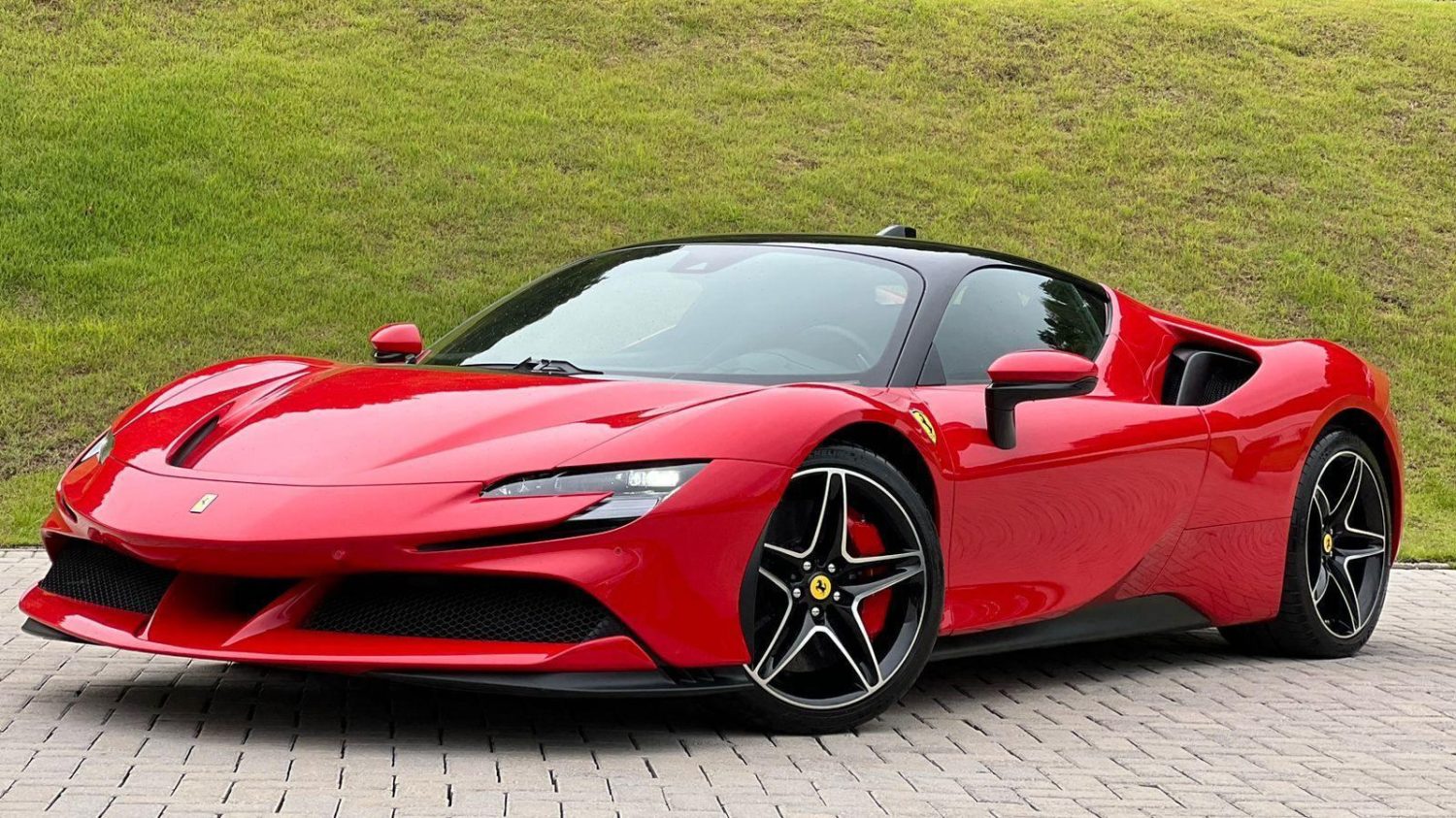 carro ferrari vermelha