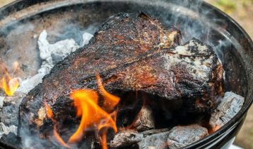Já ouviu falar de Dirty Steak ou carne direto na brasa? Confira!