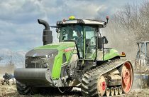 Fendt apresenta trator de esteira de 673 cavalos de potência