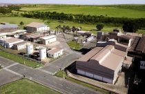 Grupo com fuzis invade empresa e rouba R$ 50 milhões em inseticidas