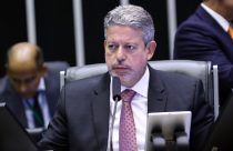 Lira adianta reunião com líderes para tentar votar reforma tributária