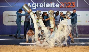 Vaca bate recorde histórico do torneio leiteiro do Agroleite com 107,46 kg/dia