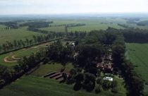 Vista aérea da fazenda Flor Roxa, dos produtores César Vellini e Vitor Vellini, pai e filho