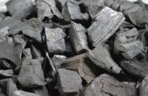 pedras de carvao vegetal - preto