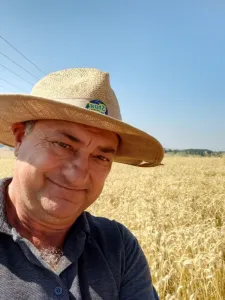 Agricultor Clecio Sanagiotto, de Braganey 