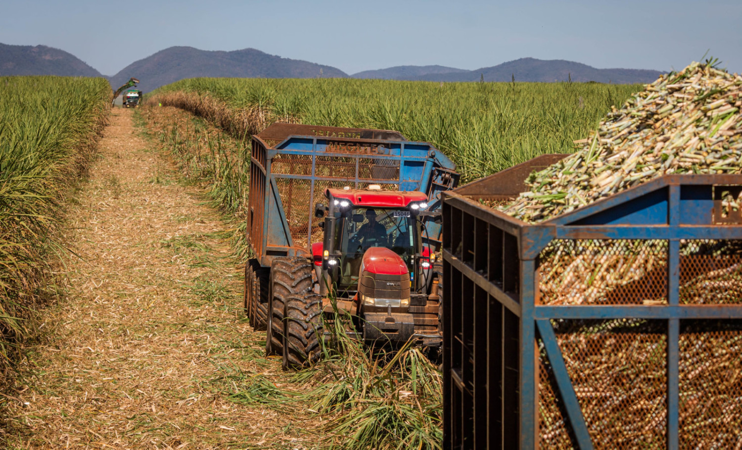 CNA visita a usina Jalles. Produzem cana-de-açucar, álcool, açúcar orgânico