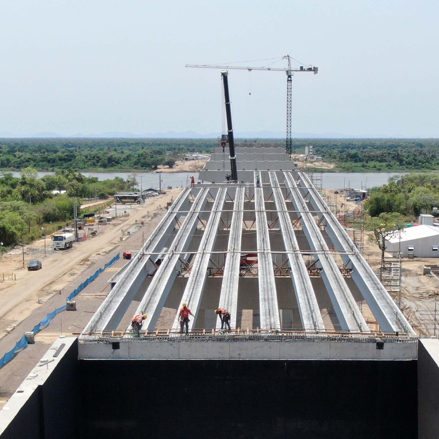 ponte em construcao - rota bioceanica