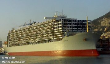 Vídeo: Brasil embarca 30.000 bovinos no maior navio do mundo