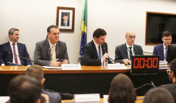 Ministro Carlos Fávaro leva à Câmara dos Deputados números do Mapa em 2023
