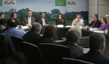 Ministro Carlos Fávaro participa do encerramento de exercício das Superintendências Federais de Agricultura