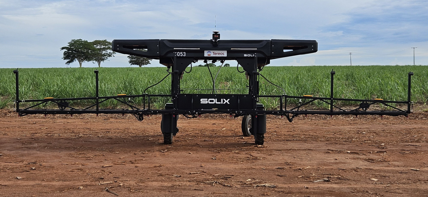 Tereos investe em robôs da Solinftec para eliminar plantas daninhas no campo