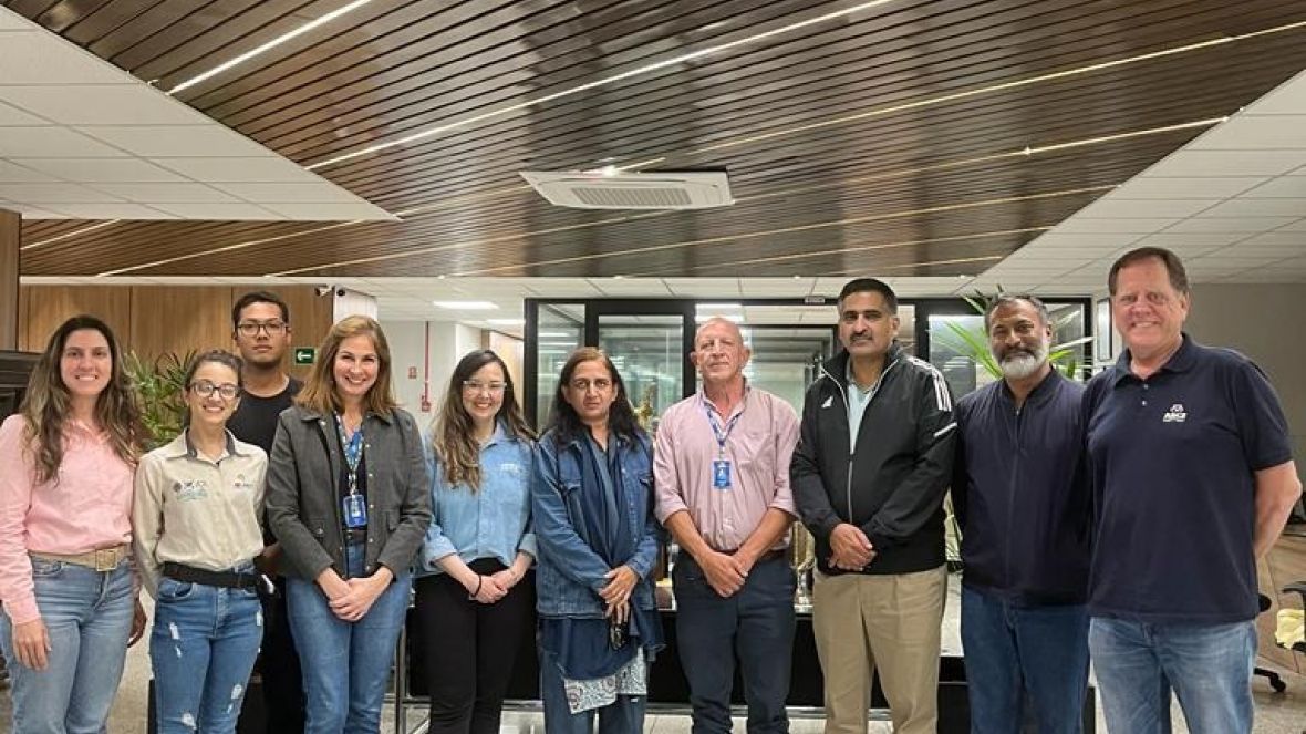 Foto: Visita de comitiva do Paquistão a Uberaba, em agosto de 2023, durante a ExpoGenética
