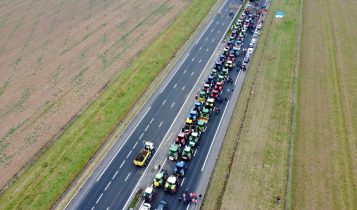 A revolta dos agricultores franceses em imagens; veja as principais fotos