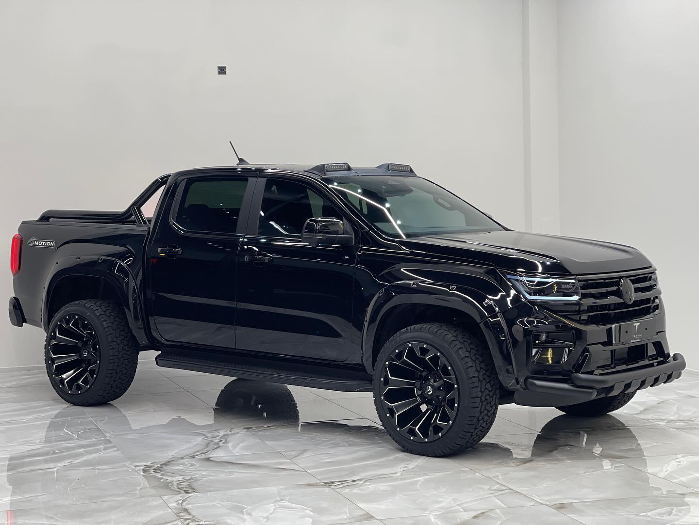 Amarok V6 vendida na europa - Terani customizacao