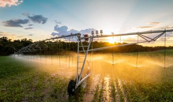 Lindsay lança na Agrishow pivô de irrigação de alta performance Corner