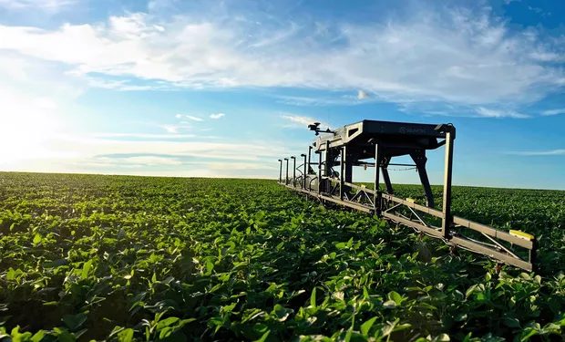 fazenda operada por robôs autônomos