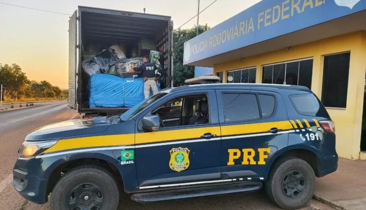 Polícia Rodoviária confisca mercadorias ilegais em carga de couro bovino