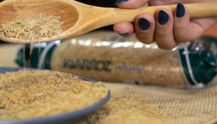 Valor nutritivo preservado: conheça o processo de beneficiamento do arroz integral 