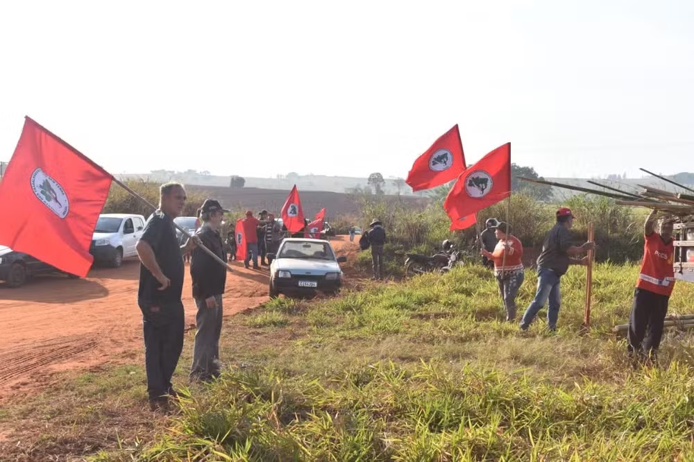 Polícia age rápido e impede invasão do MST em fazenda; Imagens