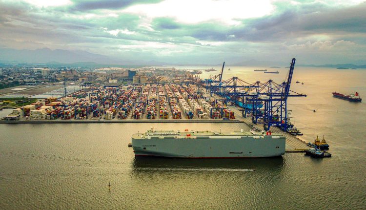 4% a mais: exportações dos portos do Paraná batem 16,8 mil toneladas nos 5 primeiros meses 4% a mais: exportações dos portos do Paraná batem 16,8 mil toneladas nos 5 primeiros meses