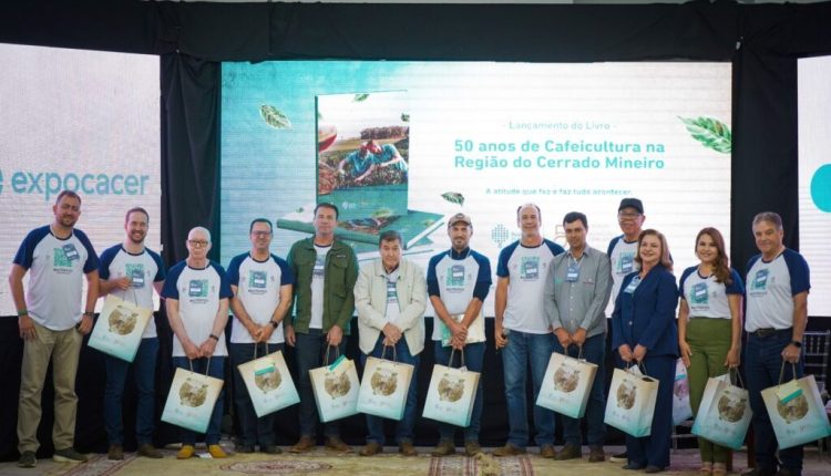 Livro registra trajetória de 50 anos da cafeicultura na Região do Cerrado Mineiro