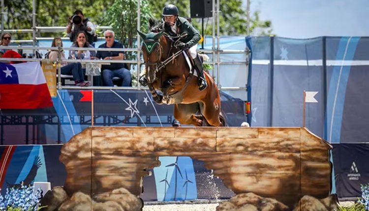 Stephan e Chevaux Primavera Império Egípcio participam da prova de salto nesta segunda-feira